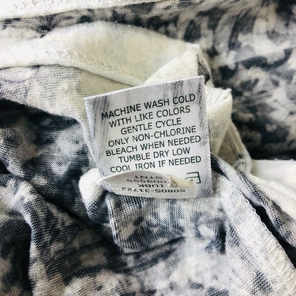 One World Abstract Blouse Sz Large Butterfly Pattern Studded Black White - Picture 8 of 8